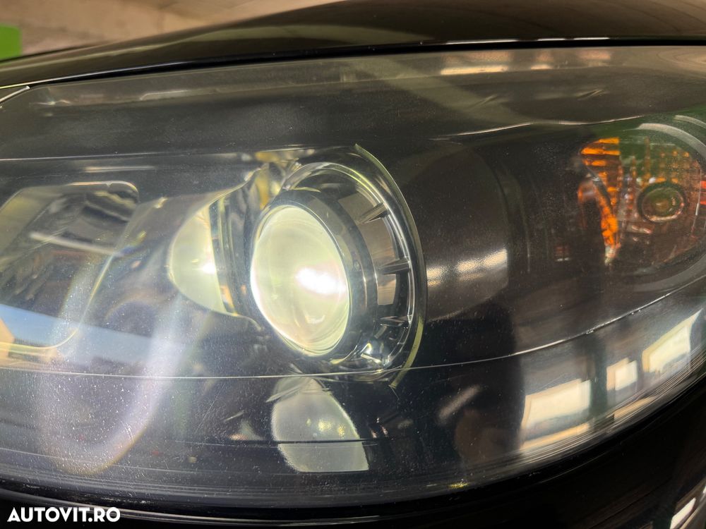 Renault Latitude 2.0 dCi Initiale Aut. - 28
