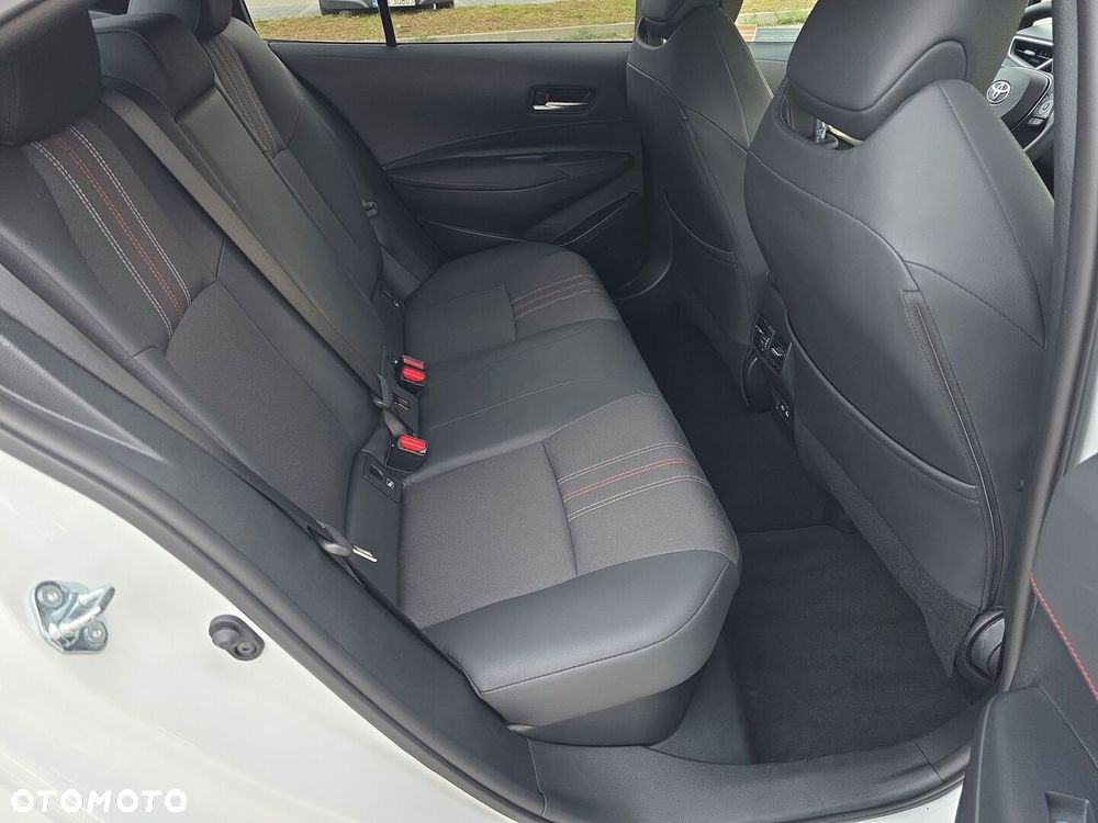 Toyota Corolla 1.8 Hybrid GR Sport - 17