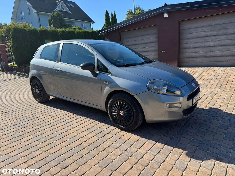 Fiat Punto 2012 photo 2