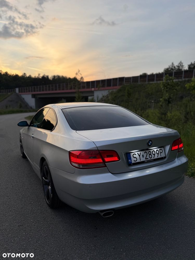 BMW Seria 3 320d - 22