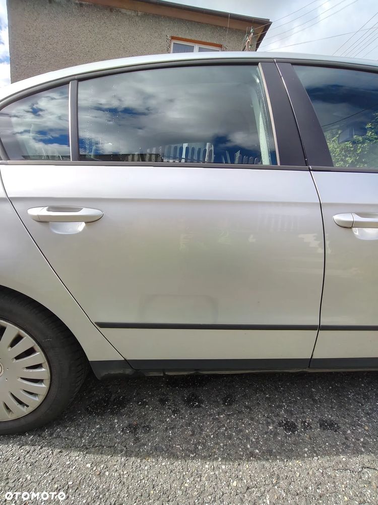 Volkswagen Passat 1.6 Trendline - 6