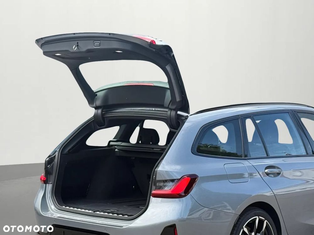 BMW Seria 3 330d xDrive mHEV M Sport - 36
