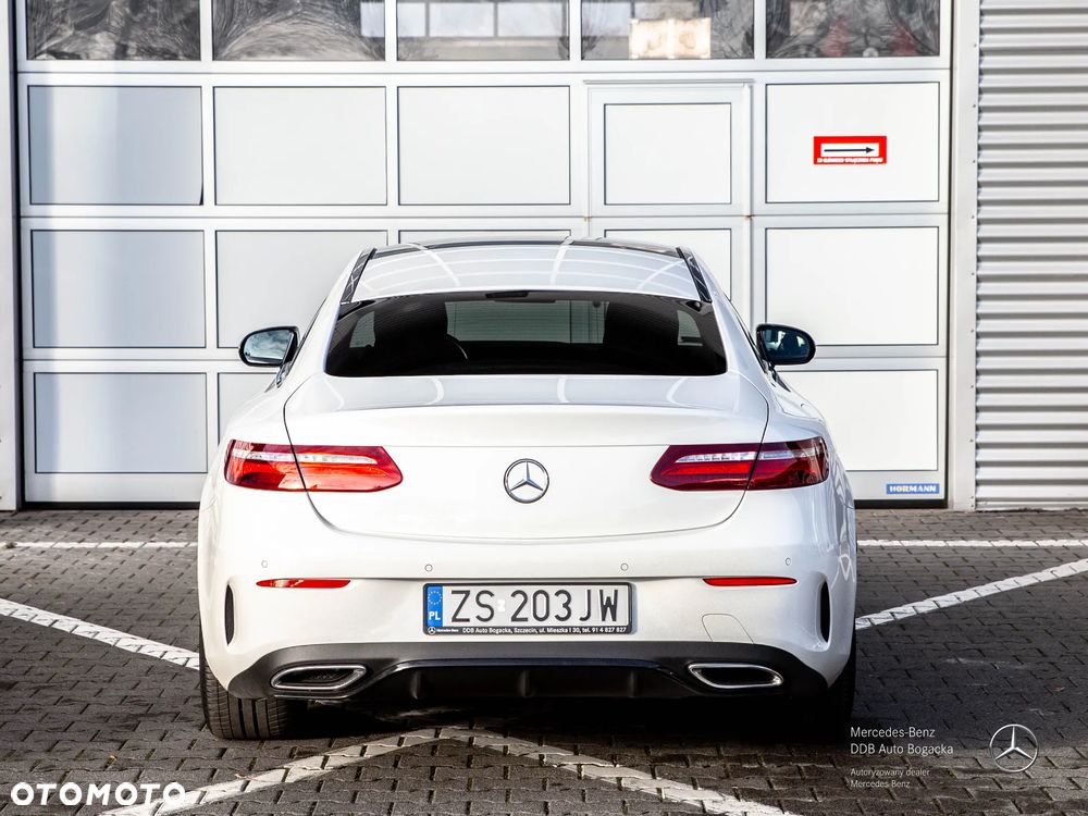 Mercedes-Benz Klasa E 220 d 4-Matic 9G-TRONIC - 15
