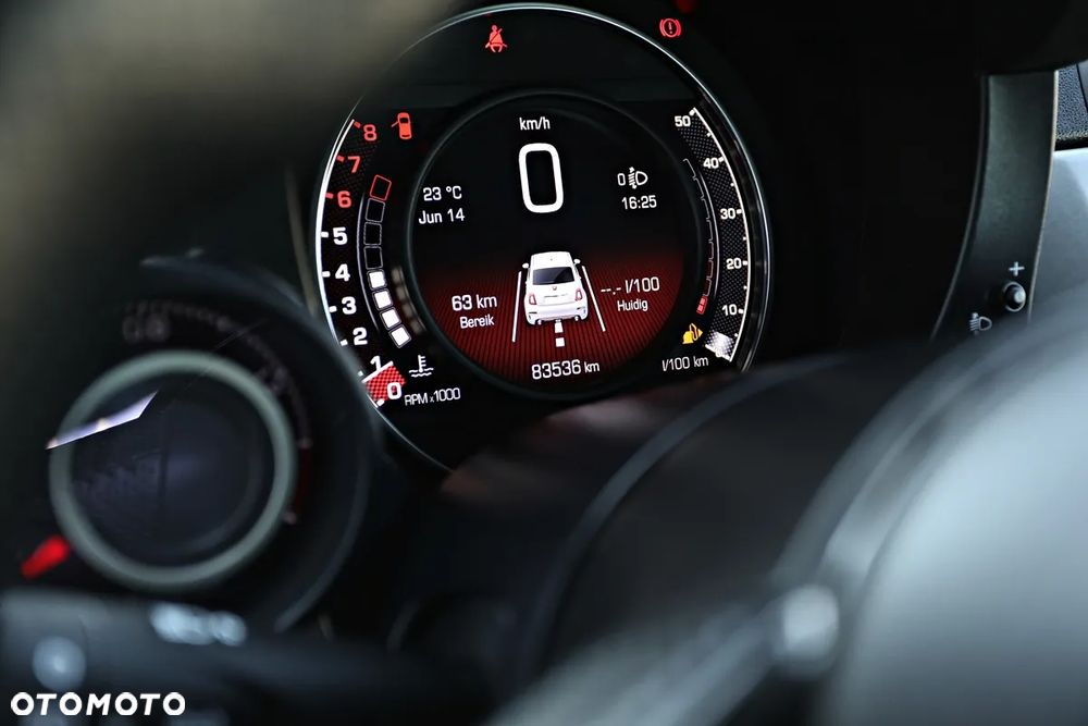 Abarth 695 - 28
