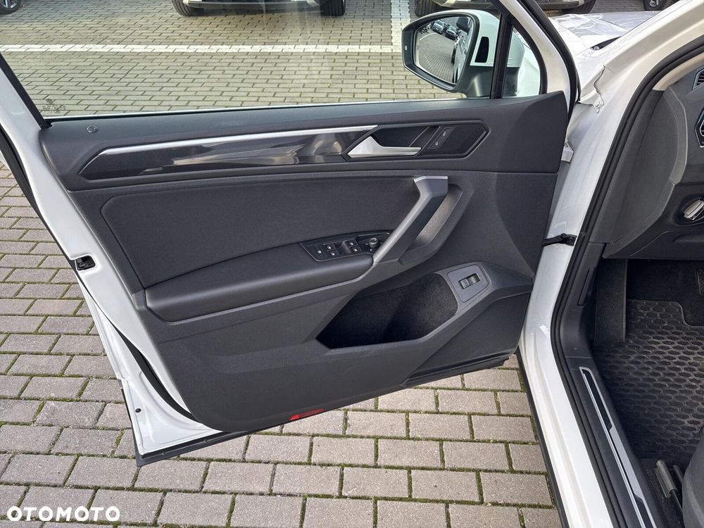 Volkswagen Tiguan 2.0 TDI SCR 4Mot Elegance DSG - 10