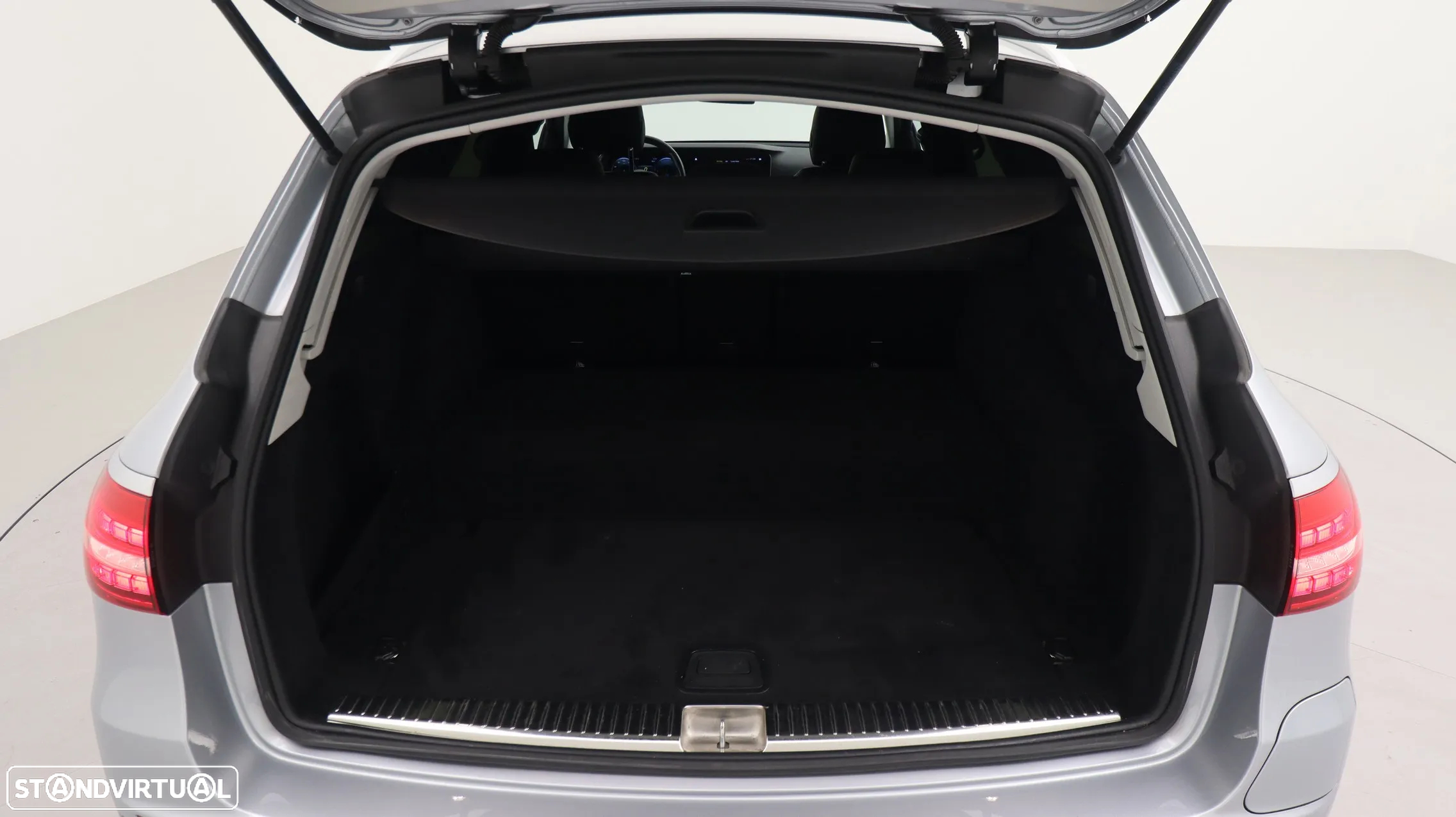 Mercedes-Benz E 300 de Avantgarde - 29