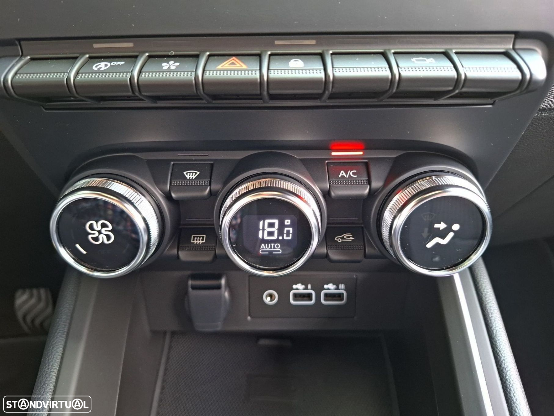 Renault Clio 1.0 TCe Techno Bi-Fuel - 23