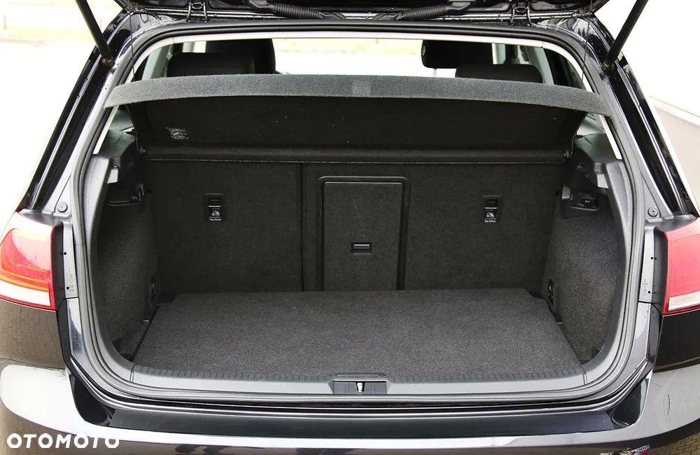 Volkswagen Golf - 38