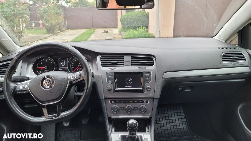Volkswagen Golf 1.6 TDI DPF Trendline - 6