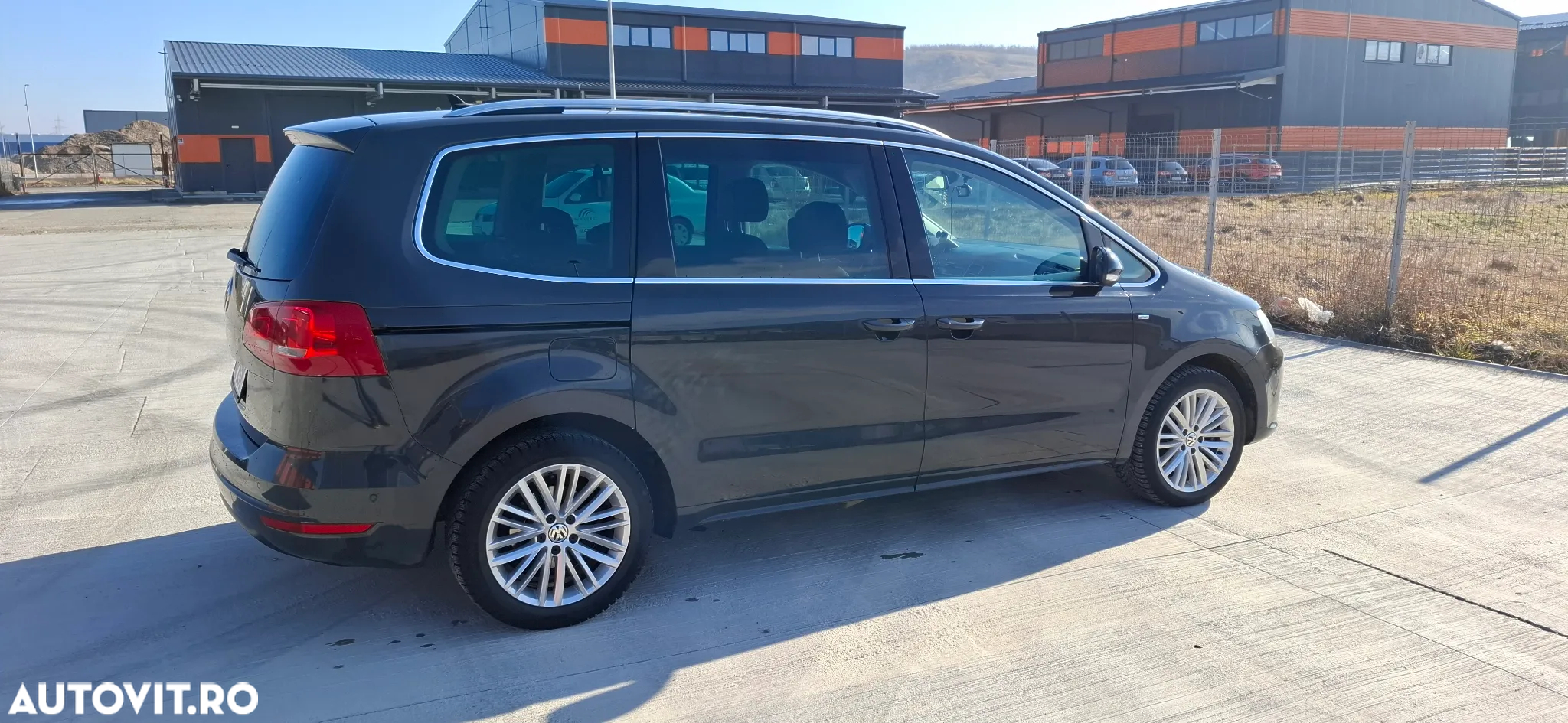 Volkswagen Sharan 2.0 TDI DSG Blue Motion Match - 9