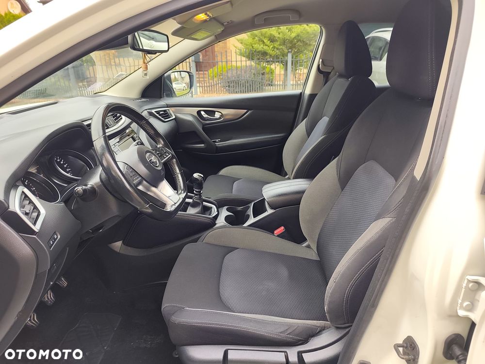 Nissan Qashqai - 23