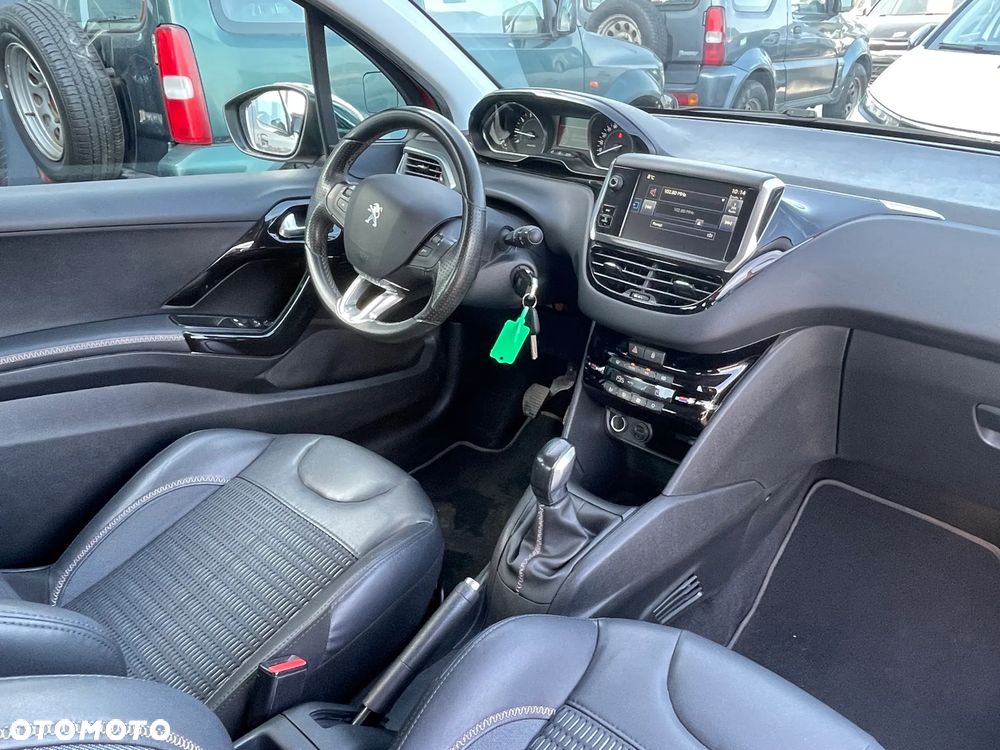 Peugeot 208 PureTech 110 Stop & Start Allure - 10