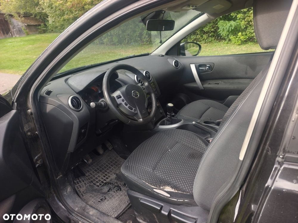 Nissan Qashqai - 2
