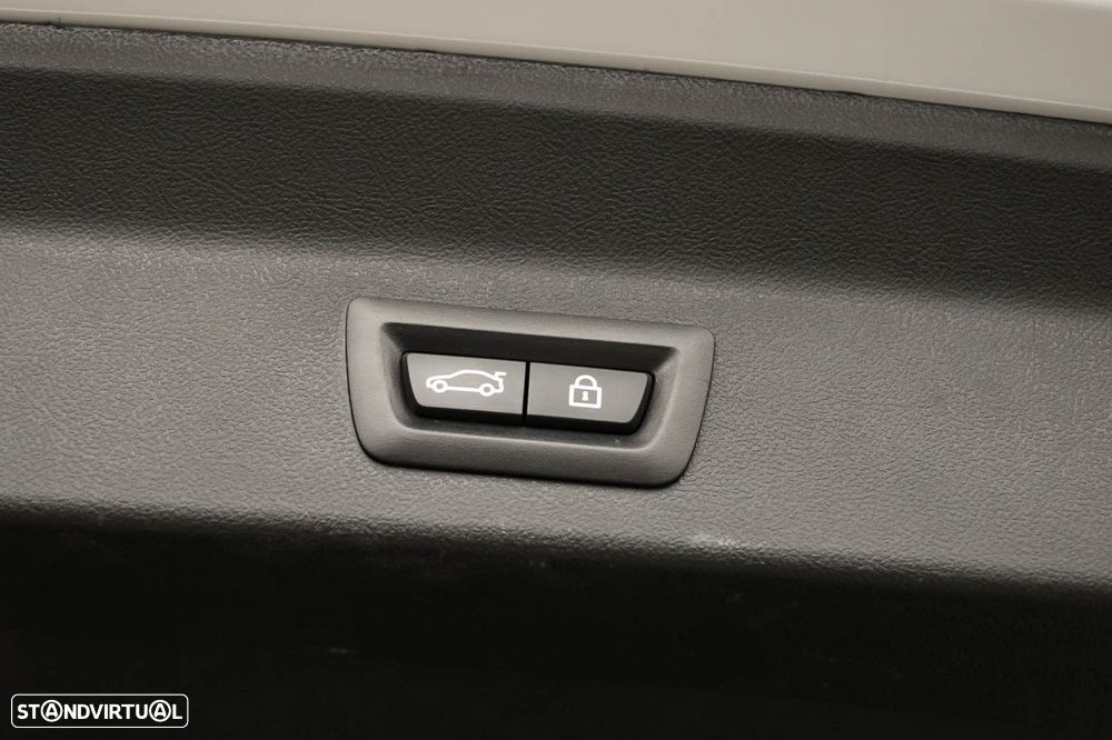 BMW iX3 M Sport Impressive - 9