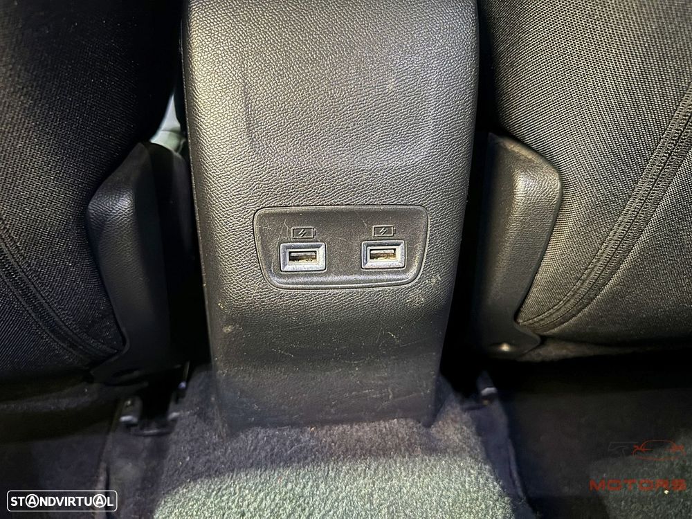 Peugeot 2008 1.2 PureTech Allure - 37