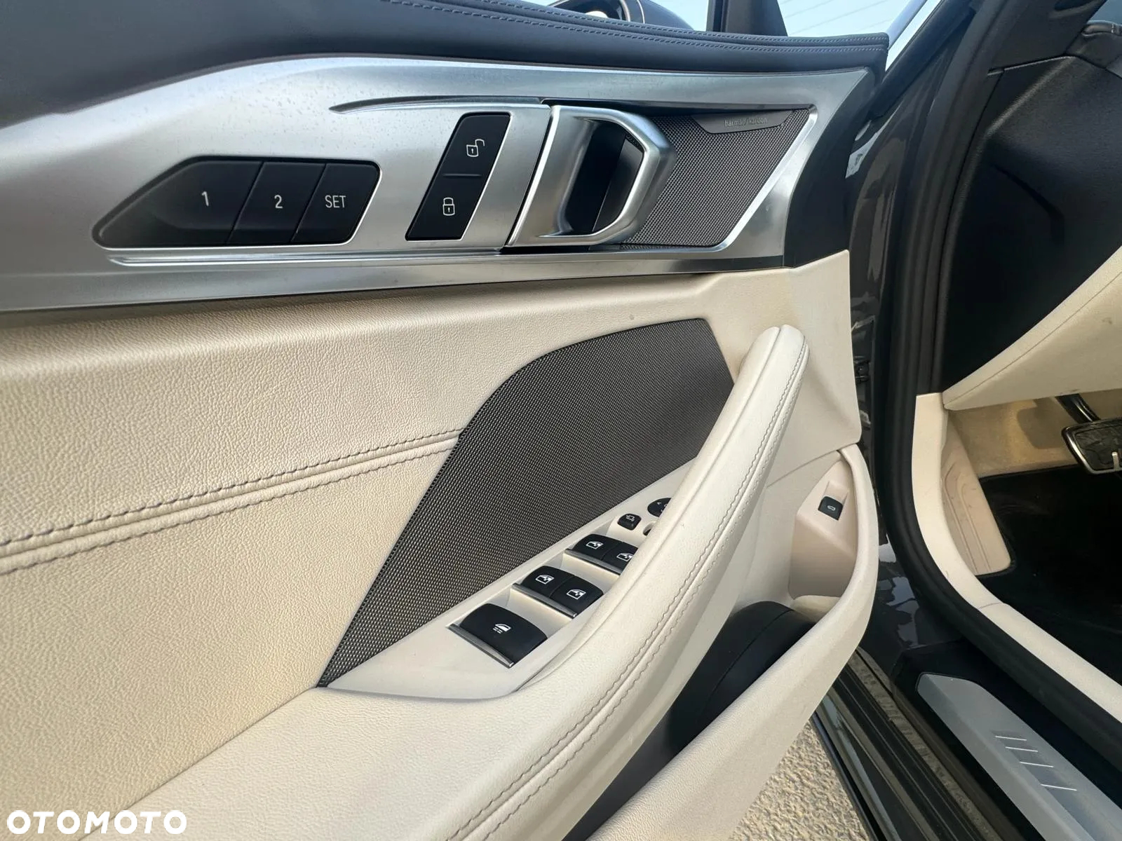 BMW Seria 8 M850i xDrive Cabrio - 30