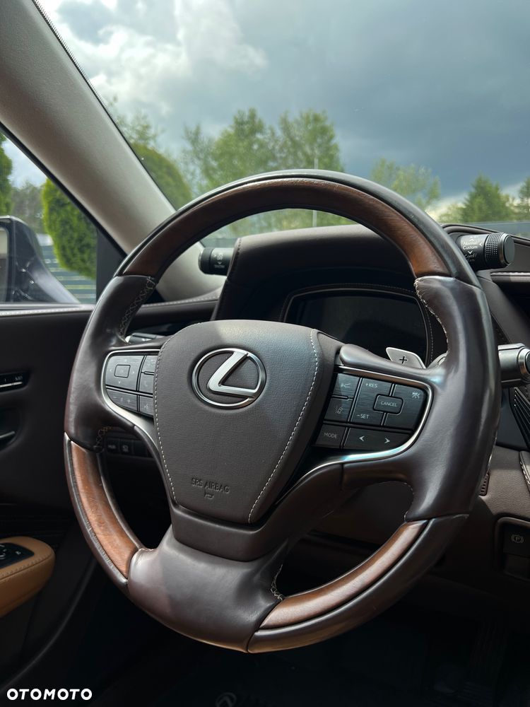 Lexus LS - 24