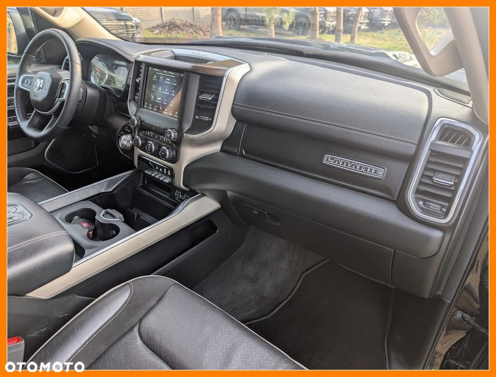 RAM 1500 Crew Cab Laramie - 14