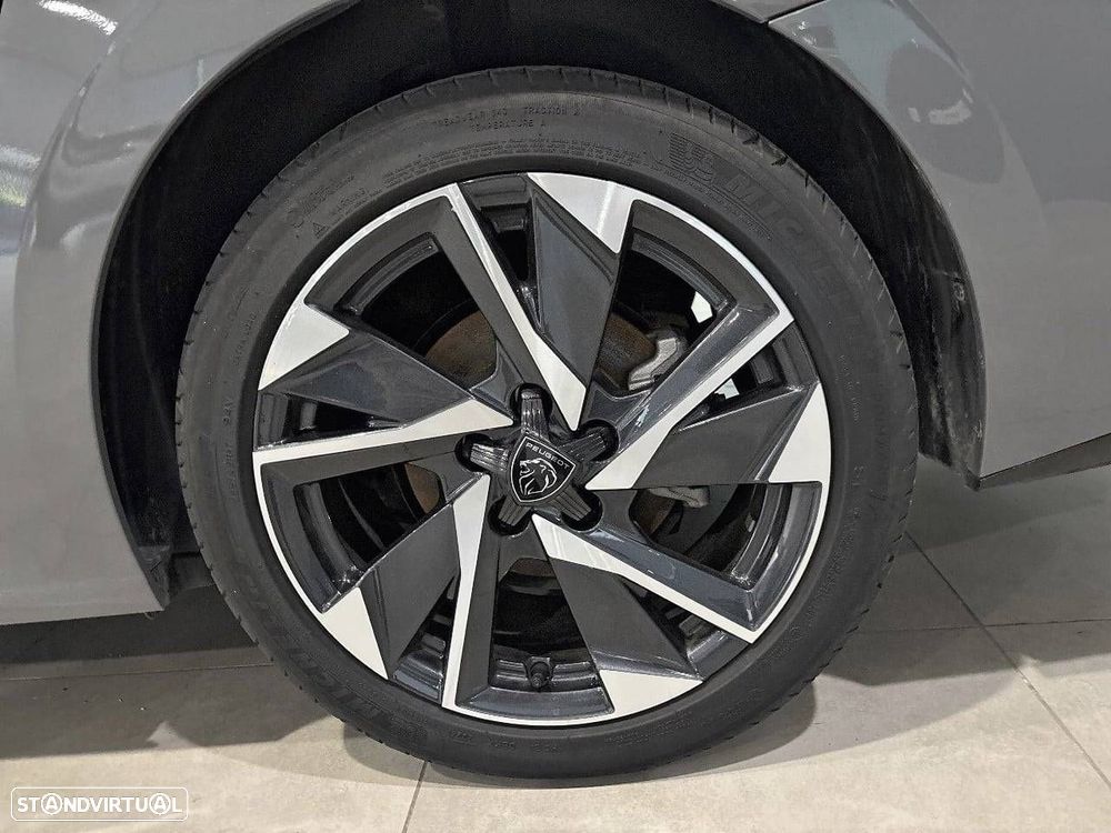 Peugeot 308 1.2 PureTech Allure EAT8 - 11