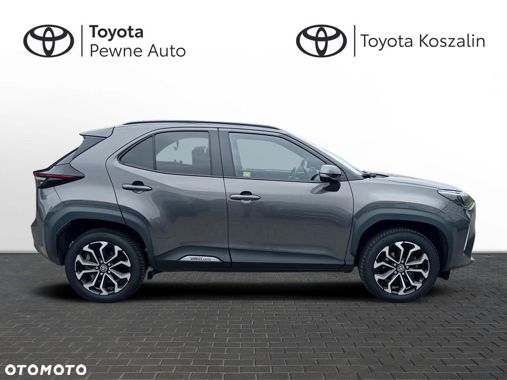 Toyota Yaris Cross Hybrid 1.5 Comfort 4x4 - 26