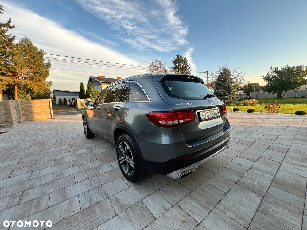 Mercedes-Benz GLC 300 4Matic 9G-TRONIC Exclusive - 4