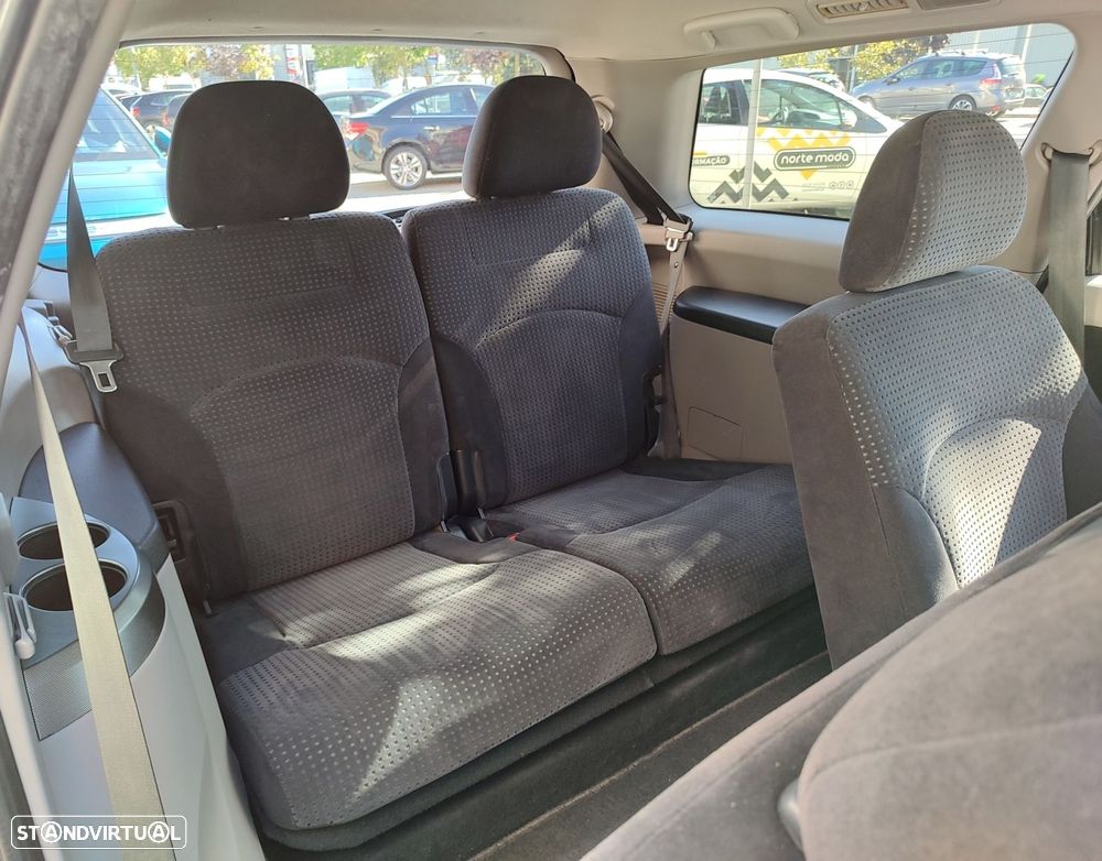 Mitsubishi Grandis 2.0 DI-D Sport - 12