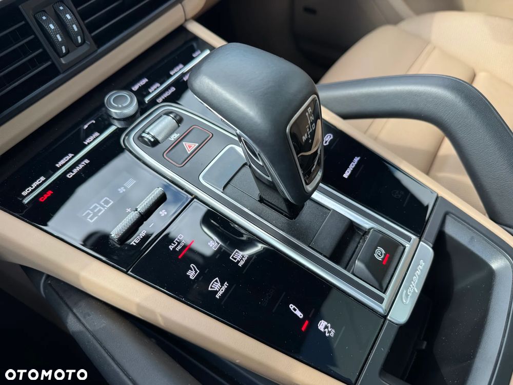 Porsche Cayenne Platinum Edition - 23