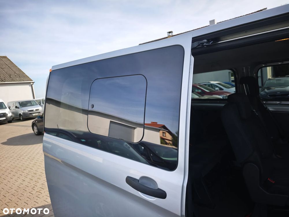 Ford Tourneo Custom - 21