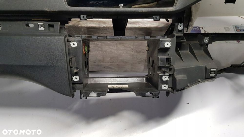 konsola VW Passat B7 anglik - 7