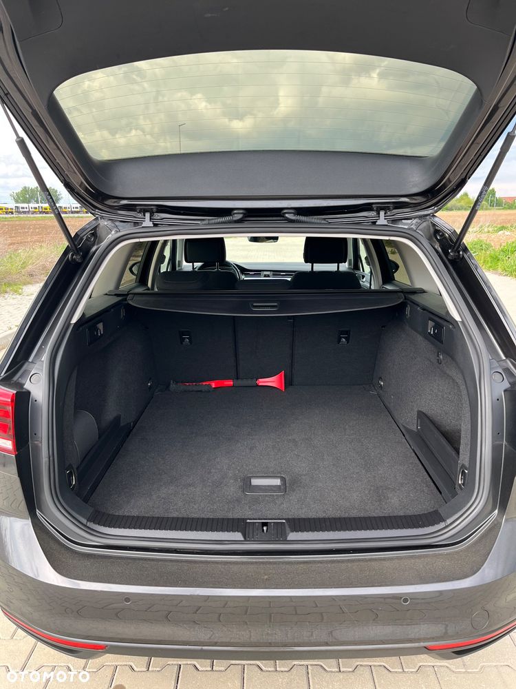 Volkswagen Passat 2.0 TDI EVO Business - 13