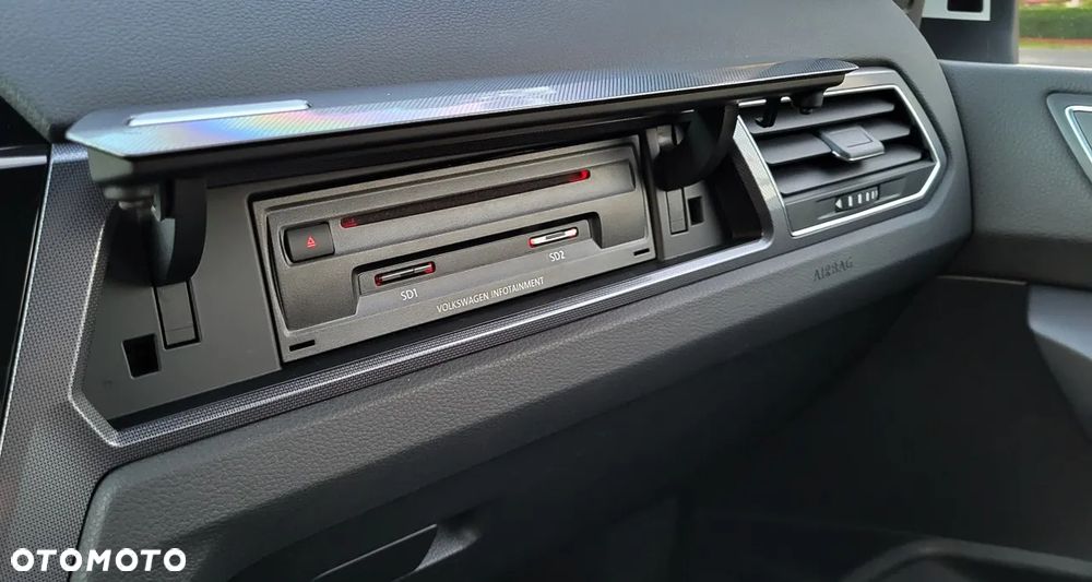 Volkswagen Touran 1.4 TSI BMT Highline DSG - 25