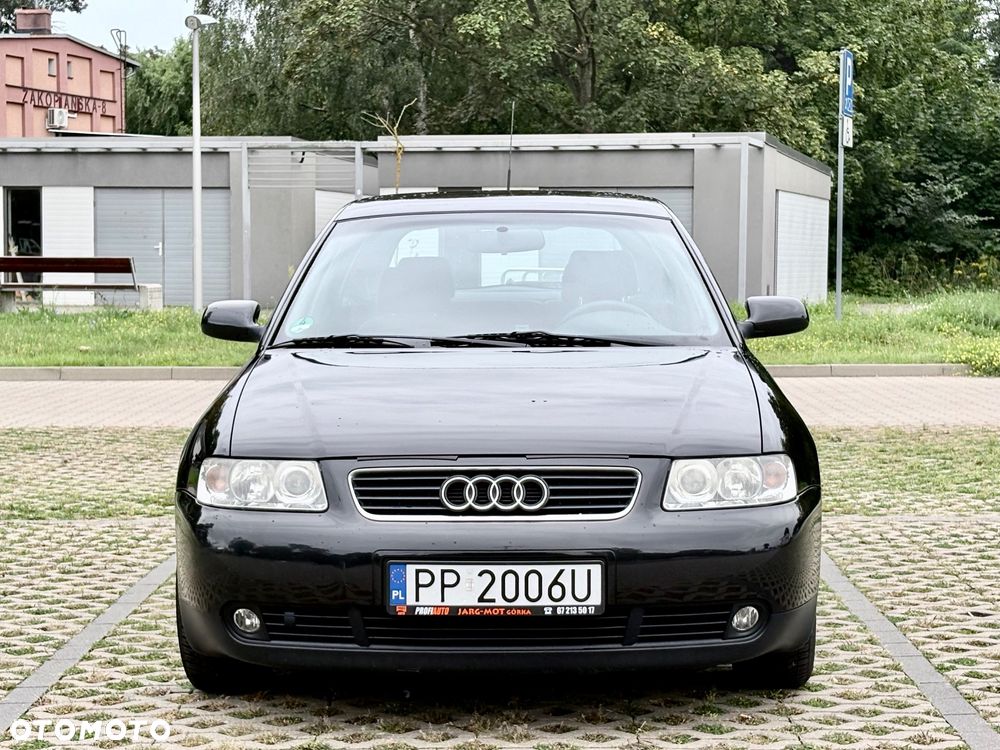 Audi A3 Sportback 1.6 Ambiente - 2
