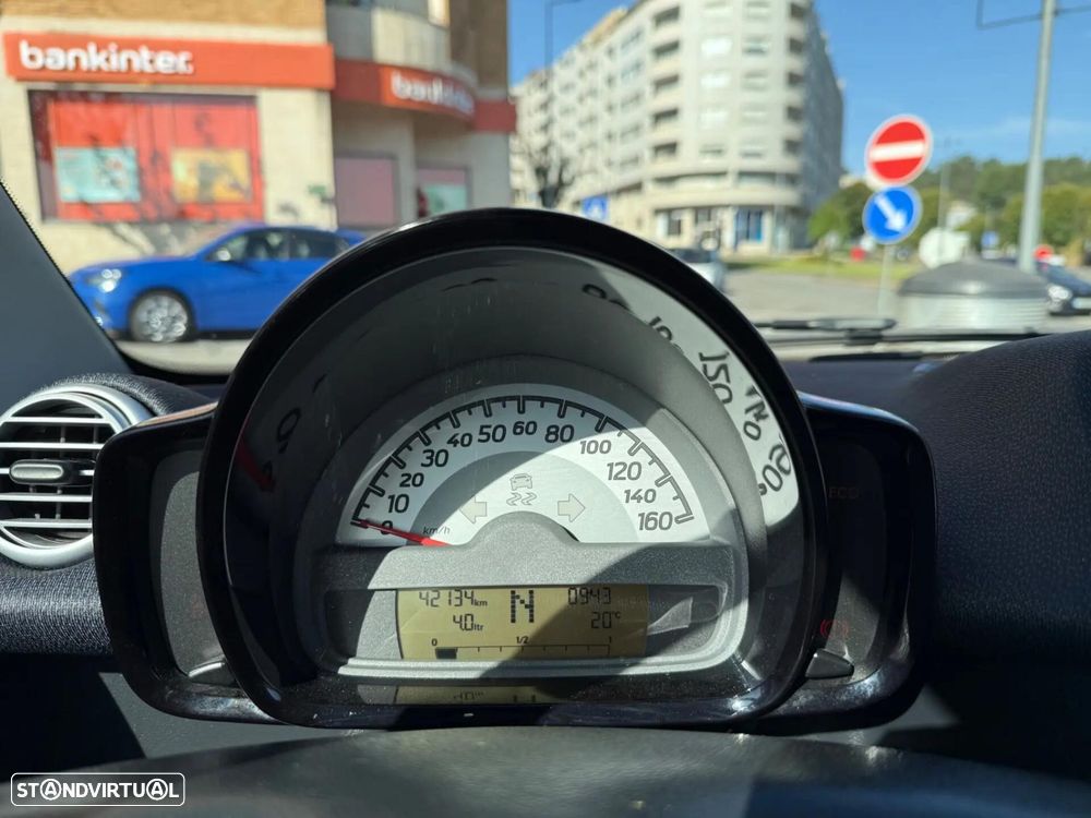 Smart ForTwo Coupé 1.0 mhd Passion 71 Softouch - 11