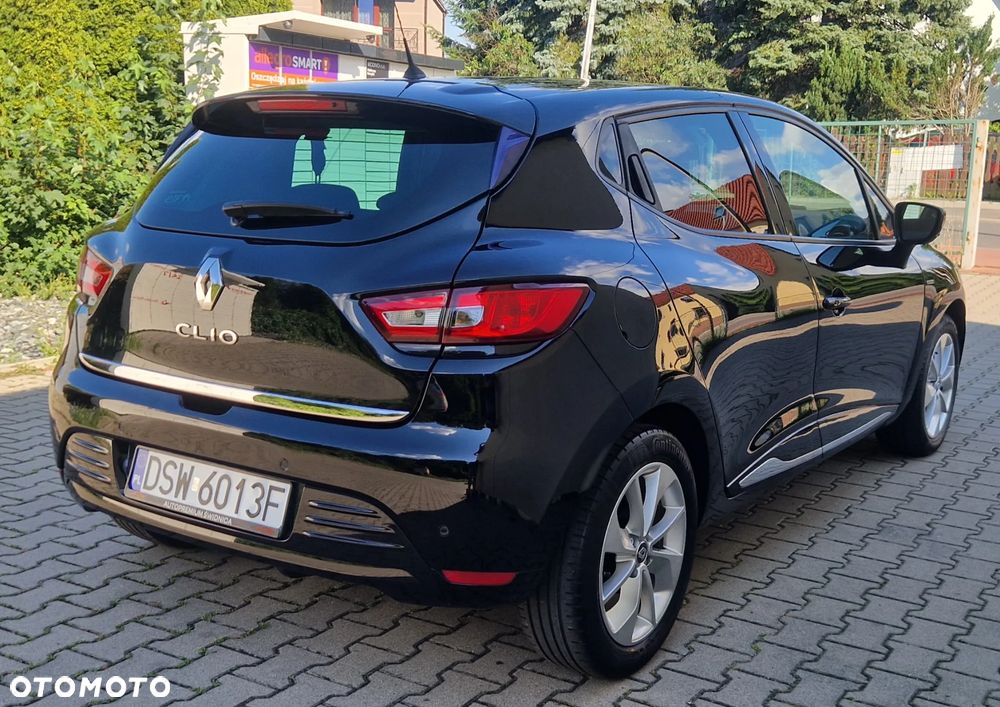 Renault Clio 1.2 16V Limited Plus - 13