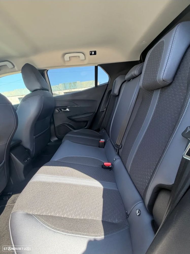 Peugeot 2008 1.2 PureTech Allure Pack - 8