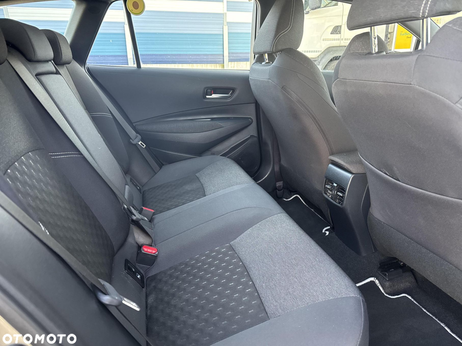 Toyota Corolla - 10