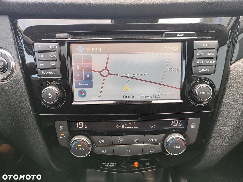 Nissan Qashqai 1.2 DIG-T N-Connecta EU6 - 12
