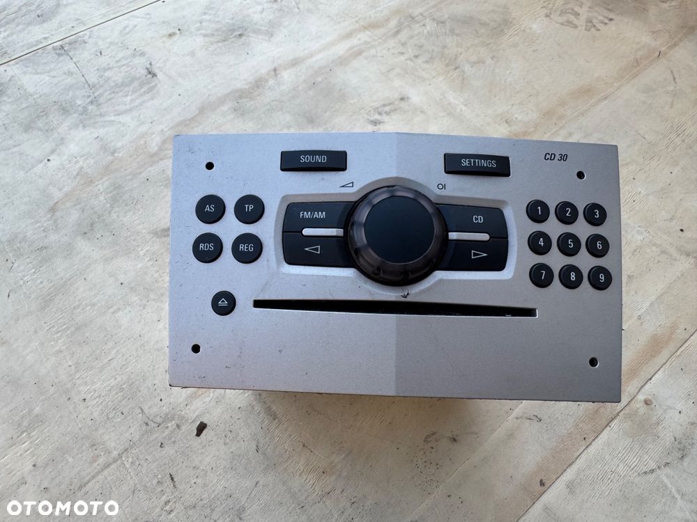 Opel corsa D radio CD delphi Grundig GM - 1