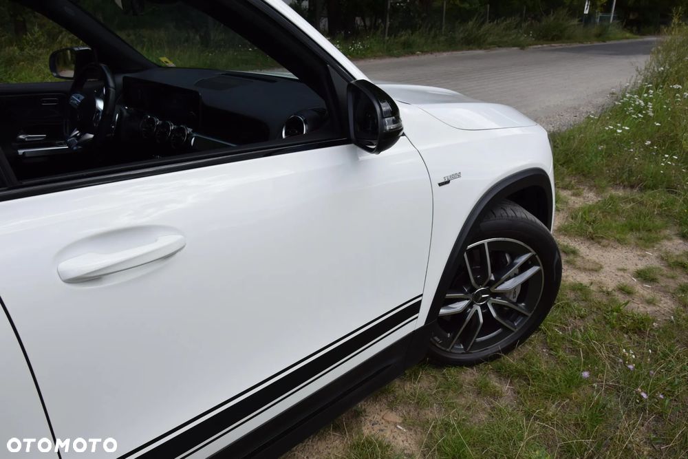 Mercedes-Benz GLB - 34