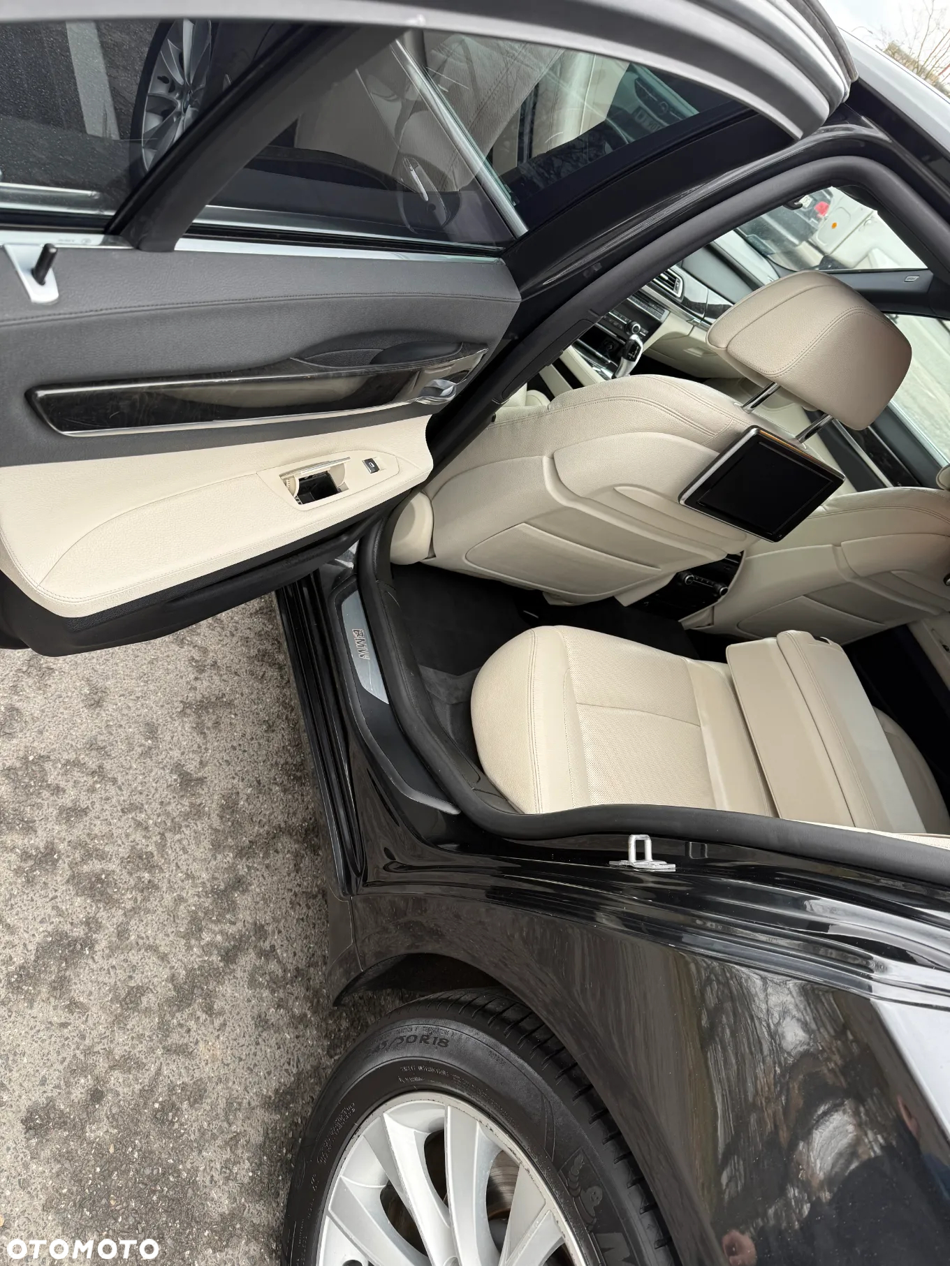 BMW Seria 7 - 10