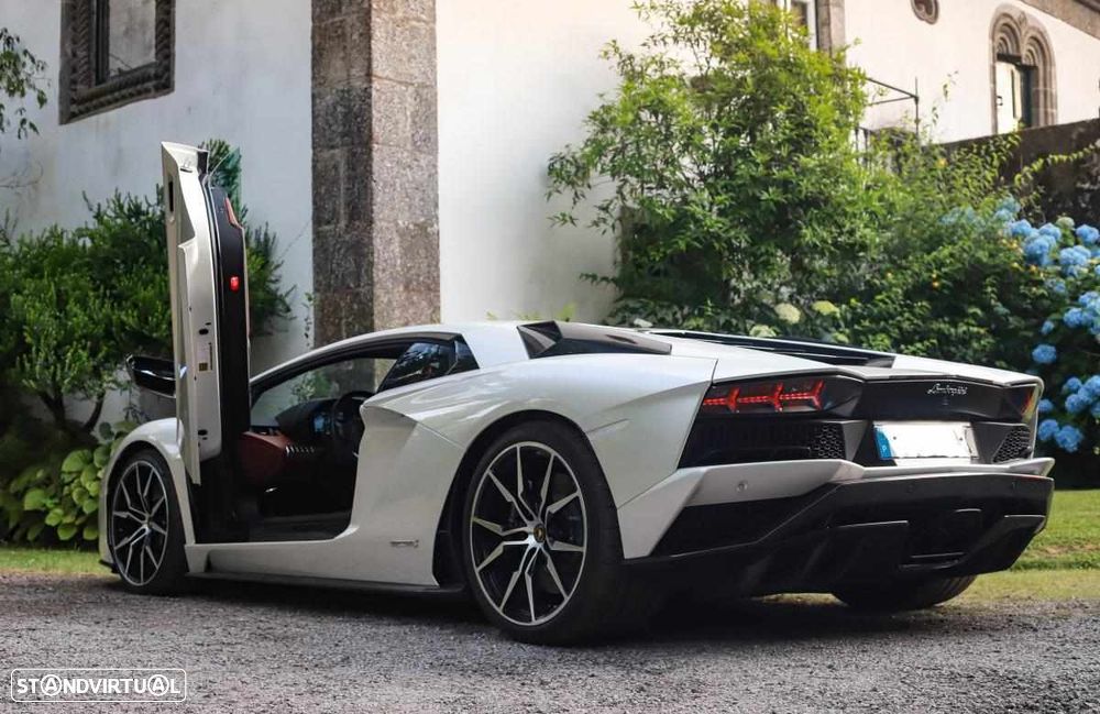 Lamborghini Aventador LP 750-4 Superveloce - 3