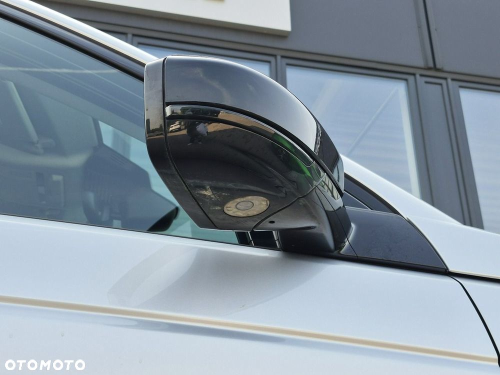 Land Rover Discovery Sport D200 - 17