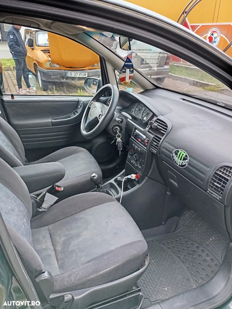 Opel Zafira 1.6i Club - 5