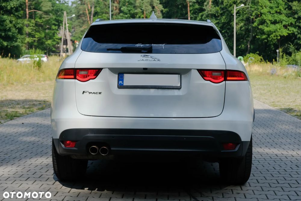 Jaguar F-Pace 2.0 i4D AWD Prestige - 9