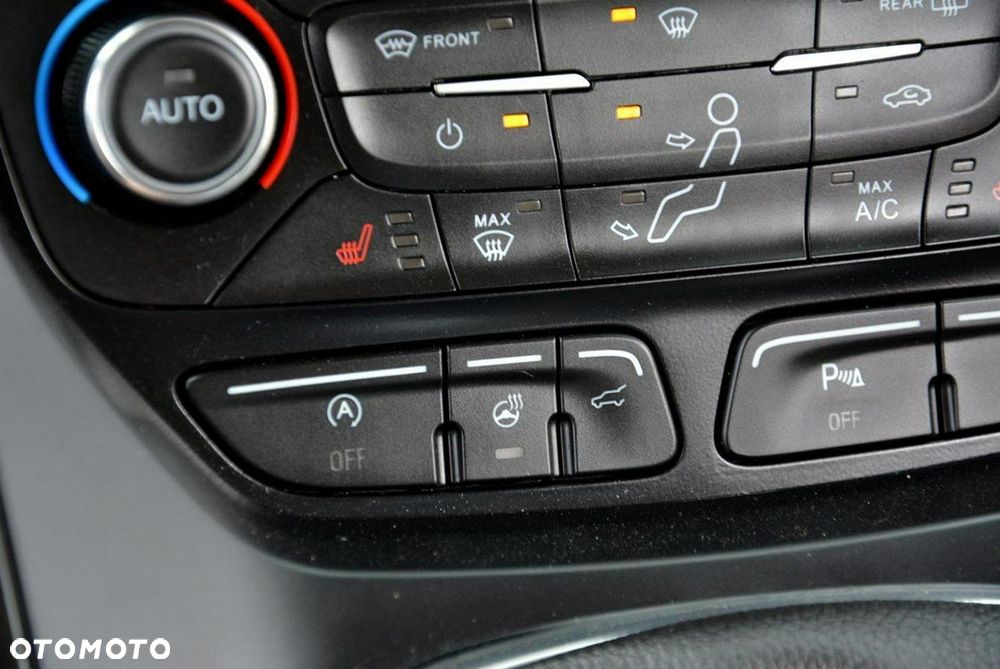 Ford Kuga 1.5 EcoBoost 2x4 Titanium - 31