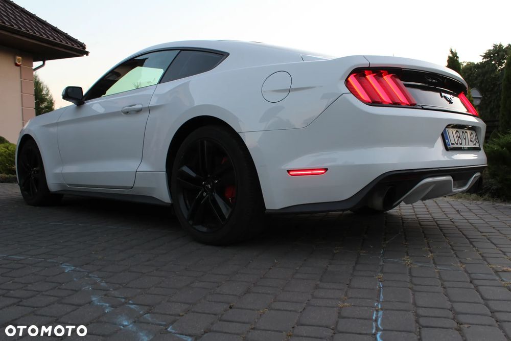 Ford Mustang 2.3 Eco Boost - 12