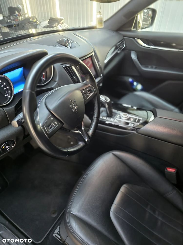 Maserati Levante Q4 - 8