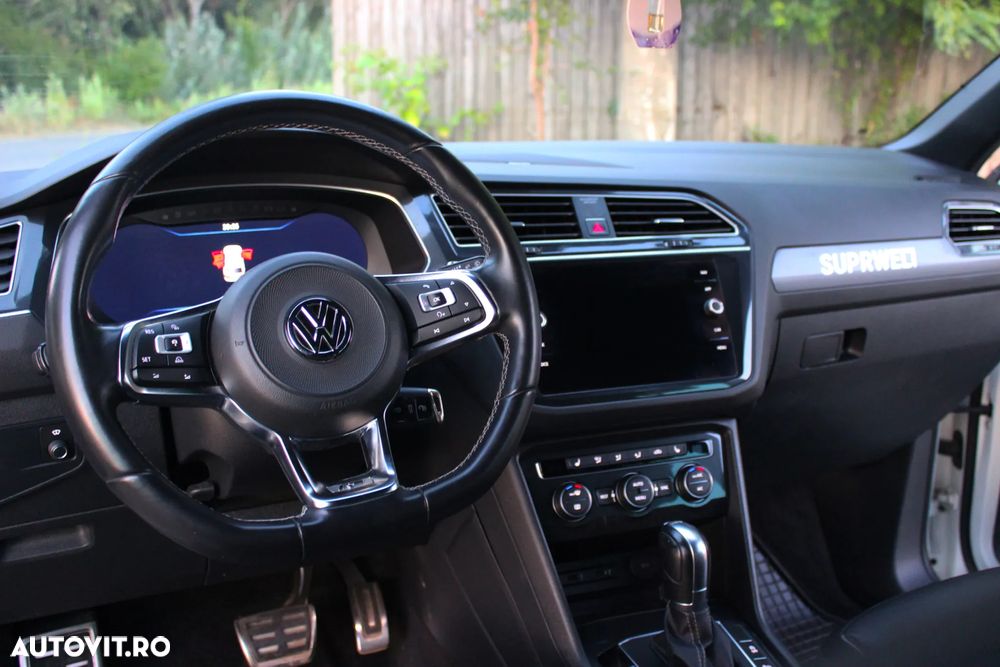 Volkswagen Tiguan - 4