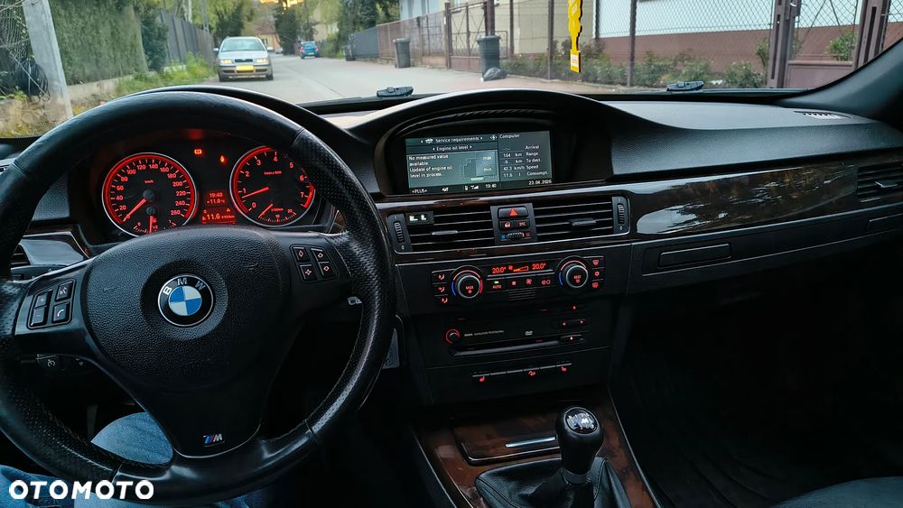 BMW Seria 3 330xi - 13
