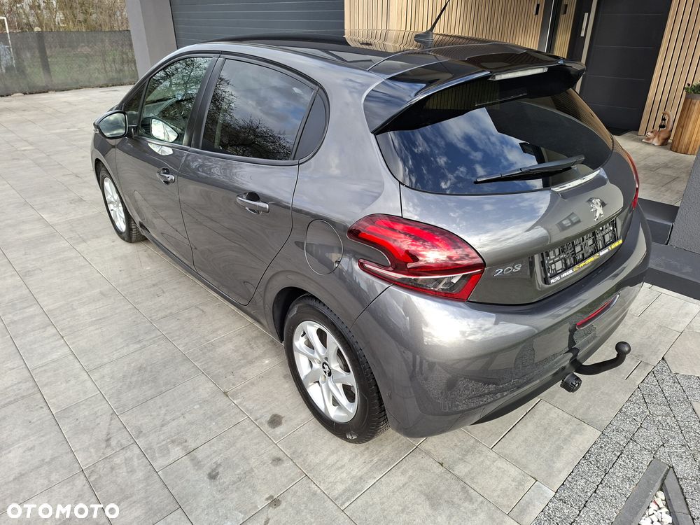 Peugeot 208 - 6